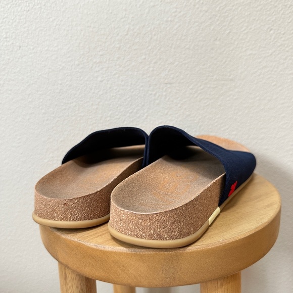 MESSAGE SHAW SLIDES - A HUG FOR YOUR FEET - Picture 3 of 6